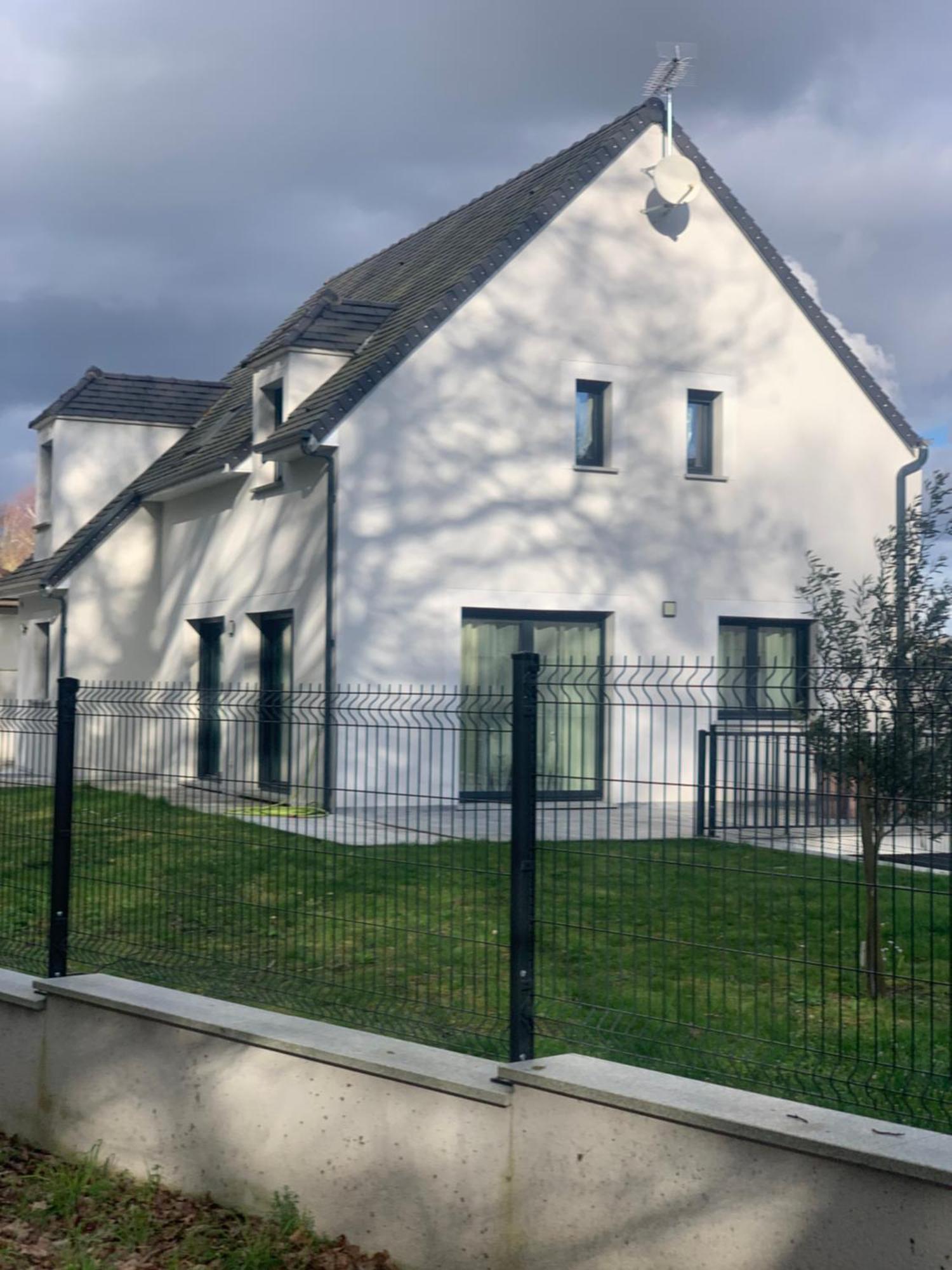 Maison Recente Tres Spacieuse Forges-les-Bains Esterno foto